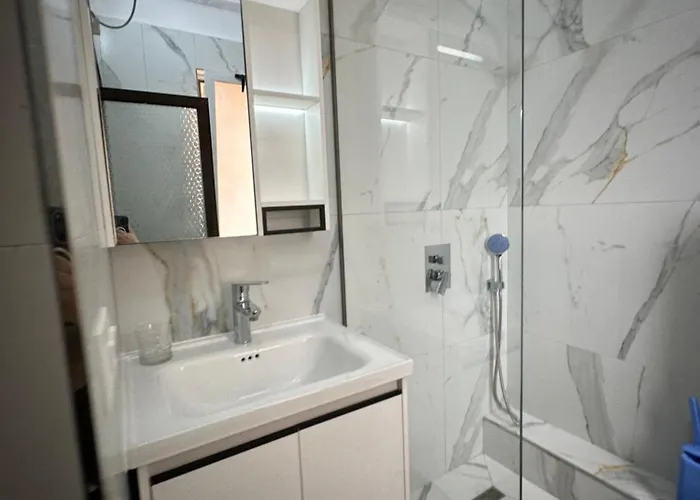 アパート Plazhi Bf ドゥラス